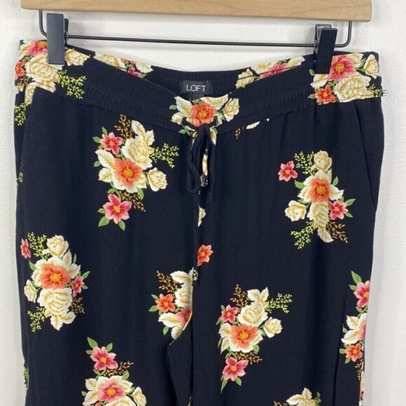 LOFT Black Floral Wide Leg Cropped Women's Pants Size Small - Picture 2 of 7